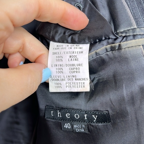 Theory Black Pinstripe 2 Button Wool Blazer Men Size 40 BLEMISH - Picture 6 of 6